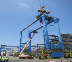 Recrecido de grúas RTG aumenta capacidad y eficiencia de TPS Recrecido de grúas RTG aumenta capacidad y eficiencia de TPS
