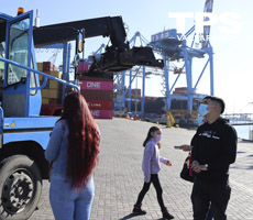 Colaboradores de TPS visitaron el puerto junto a sus familias