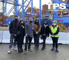 "Conoce Tu Puerto" recibió a familias porteñas con recorrido por TPS