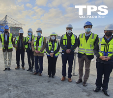 Directorio de Puerto Valparaíso realiza recorrido por los terminales y ZEAL