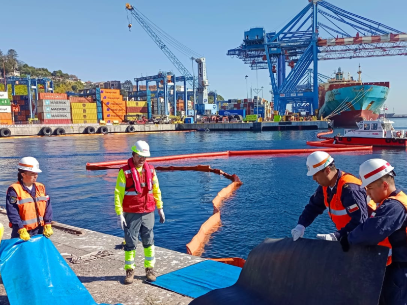 Simulacro de derrame de hidrocarburos reunió por primera vez al sistema portuario de Valparaíso