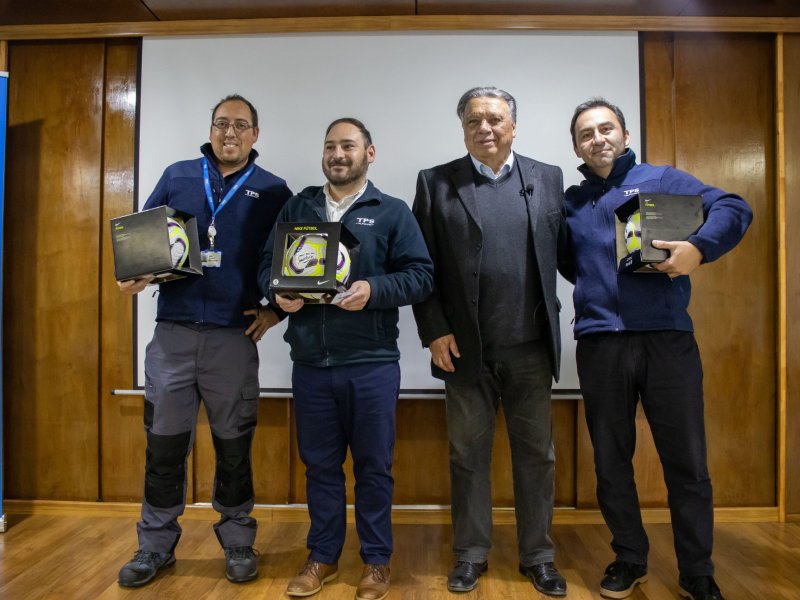 Elías Figueroa entregó charla motivacional a trabajadores de TPS