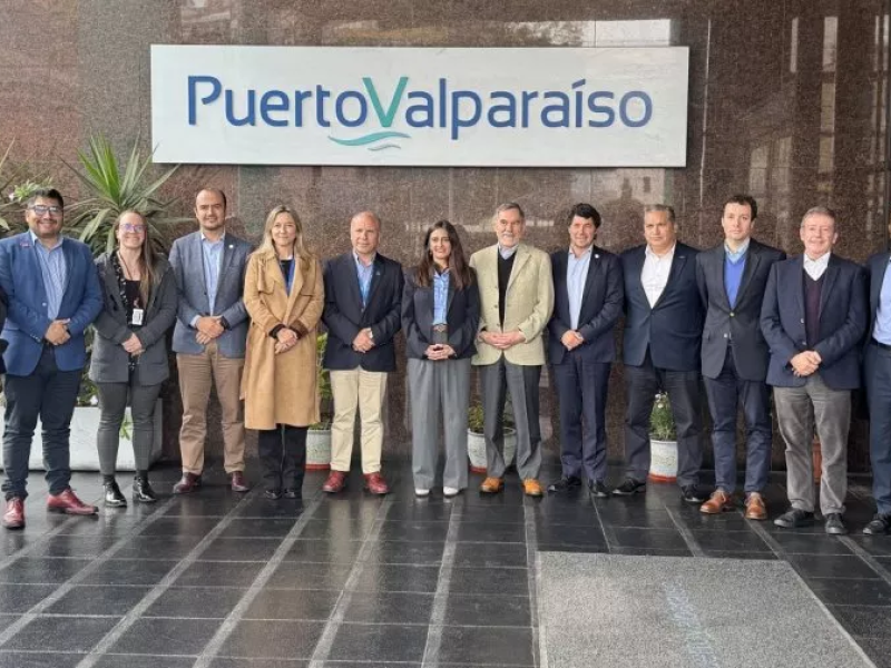 Subsecretaria Claudia Sanhueza visita Puerto Valparaíso para conocer avances de la ampliación portuaria