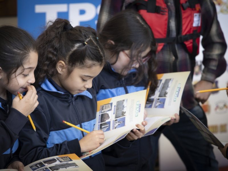 Museo Baburizza, TPS y Municipalidad de Valparaíso lanzan guía pedagógica infantil sobre la Plaza Sotomayor