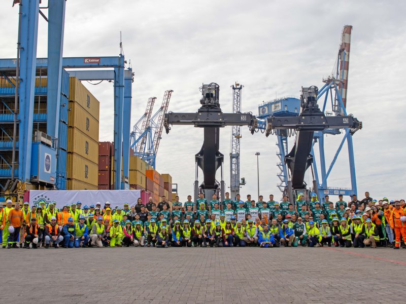 Santiago Wanderers visitó TPS y recibió reconocimiento