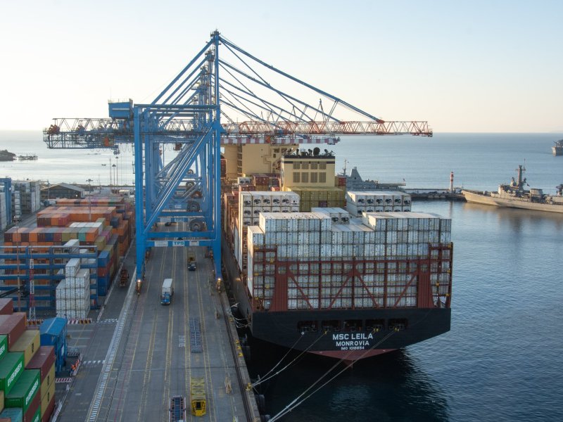 TPS atiende recalada inaugural de nave portacontenedores MSC Leila en Valparaíso